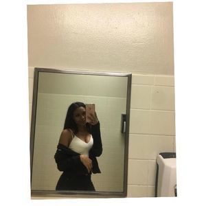 Meet your Posher, Beatrice